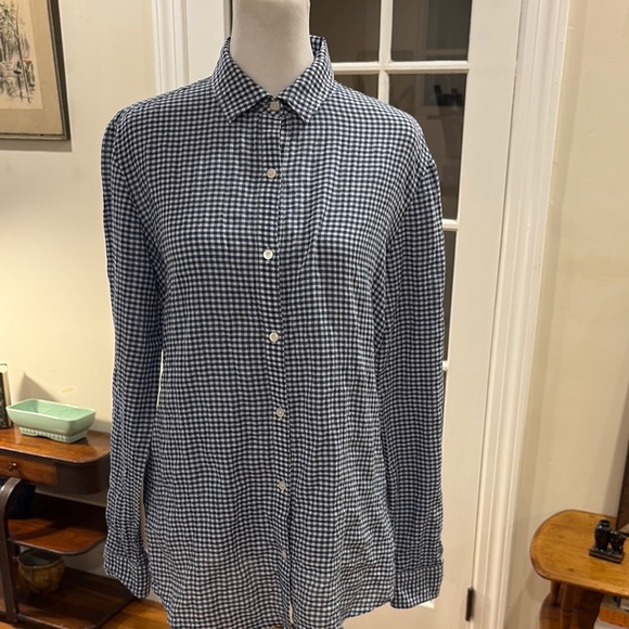 J. McLaughlin Women’s Blue and White Casual Button Down Shirt. Size XS - Picture 1 of 8